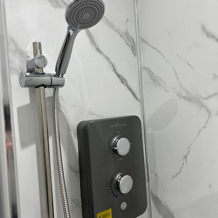Gaolgate Suites Self Check-In Central Стаффорд Экстерьер фото